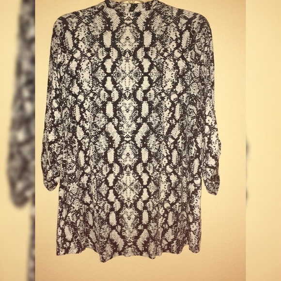 Calvin Klein Python-Print Zip-Front Top/Grey Snake - Picture 6 of 8